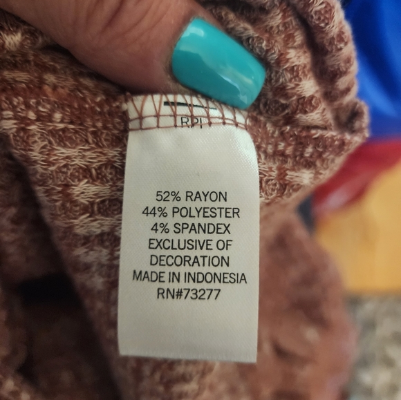 So Women's Open Back Long-sleeved Sweater NWT - Picture 10 of 10